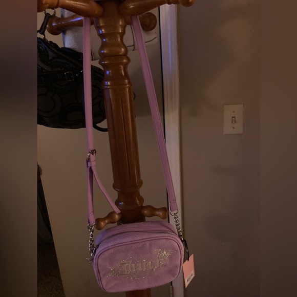 Juicy Couture Lavender Shoulder or Crossbody Bag with Butterflies NWT Think 🎁🎄 - Picture 2 of 6